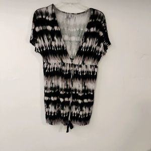 Tie dye black and white Joe Boxer top Size small